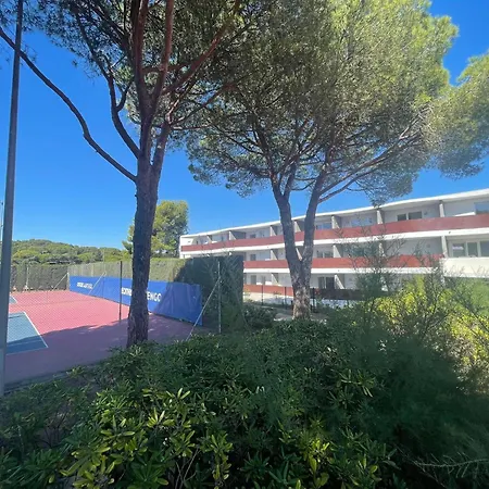 11 Au Tennis Cap D'agde Agde